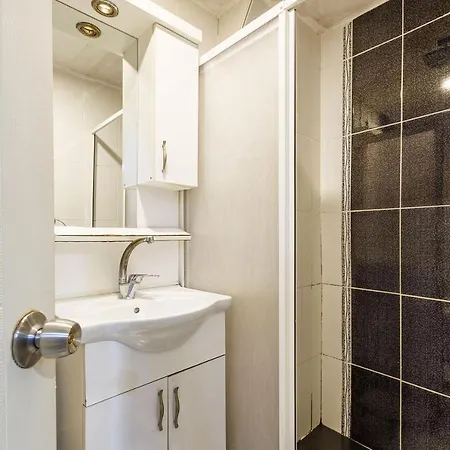 Comfortable In Beyoglu Near Galata Tower